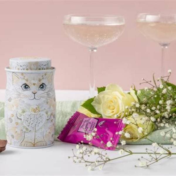 Monty Bojangles White Rose Kit-Tin 36G