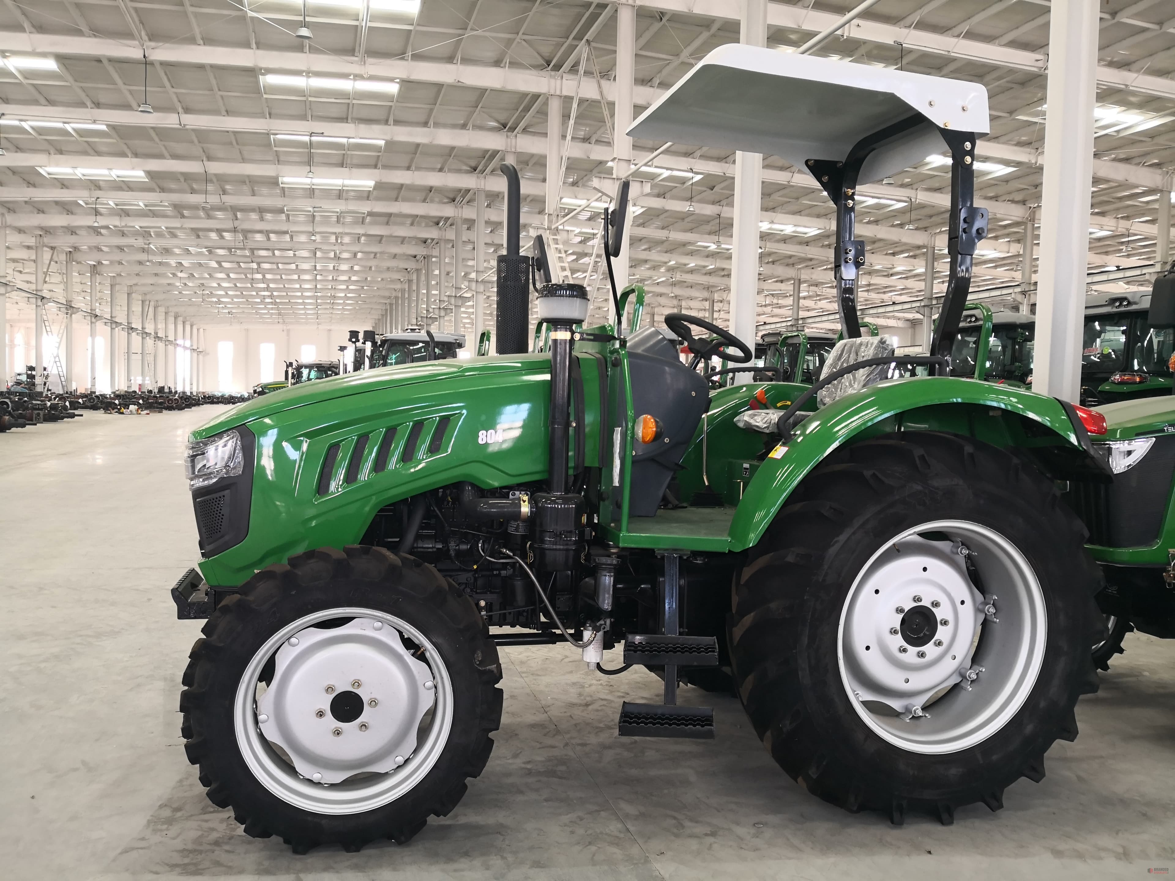 High-Performance 4-Stroke Tractors: 50HP-100HP for Efficient Agriculture