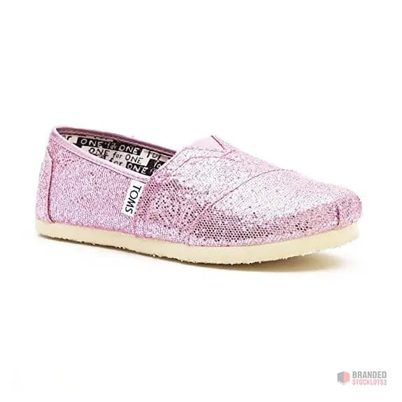 Bulk Sale: 755 Pairs of TOMS Shoes at €8 Per Pair