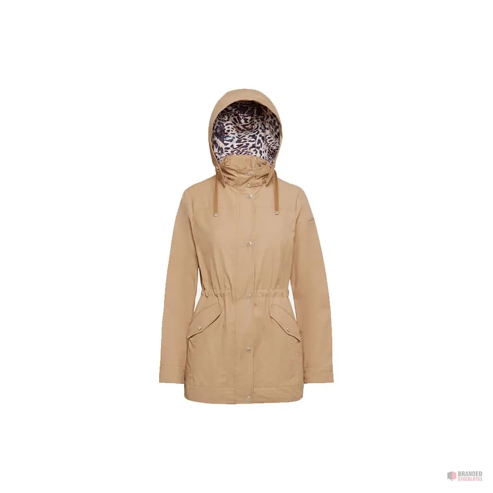 LOT of 50 women's jackets from the Geox brand for the Spring-Summer season.