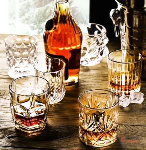 Diamond Design Crystal Whiskey Glasses - Elegant and Durable