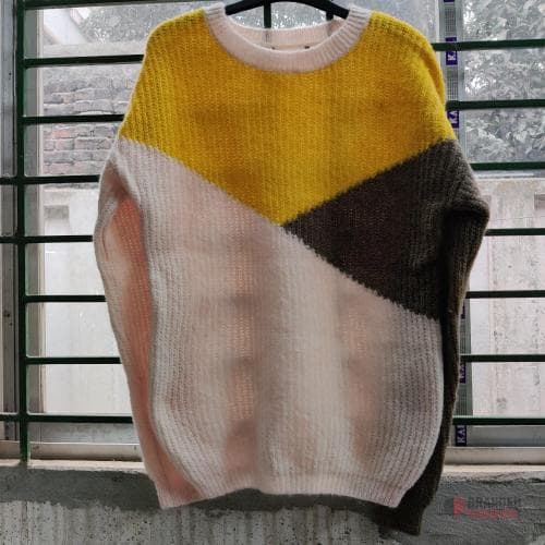 Ladies Round Neck Contrast Sweater