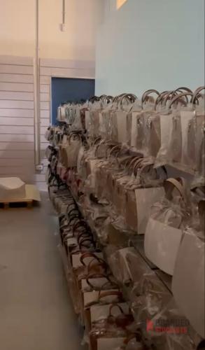 Camelia Leather Bags – Wholesale Lot retail €416.000 now €17,5 a piece... - thumbnail image - Premier B2B Stocklot Marketplace