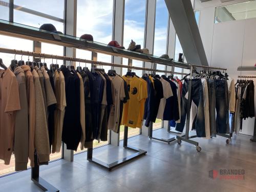 G-Star Showroom Rack Original from the G-Star Headquarters Now only €125 per piece - Premier B2B Stocklot Marketplace