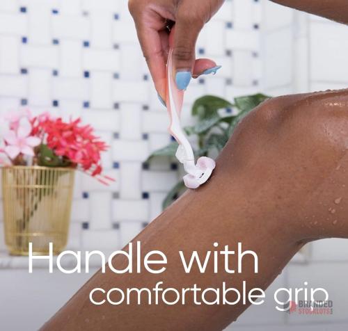 416 pieces Gillette Venus ComfortGlide Women’s Razor Spa Breeze, 1 Refill Razor Cartridges, Reusable Metal Handle and Shower Holder - thumbnail image - Premier B2B Stocklot Marketplace